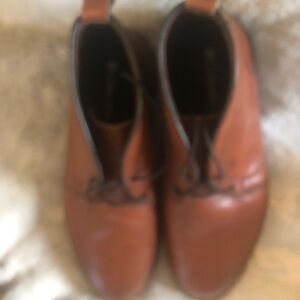 Columbia leather Tan Chukka Boots
